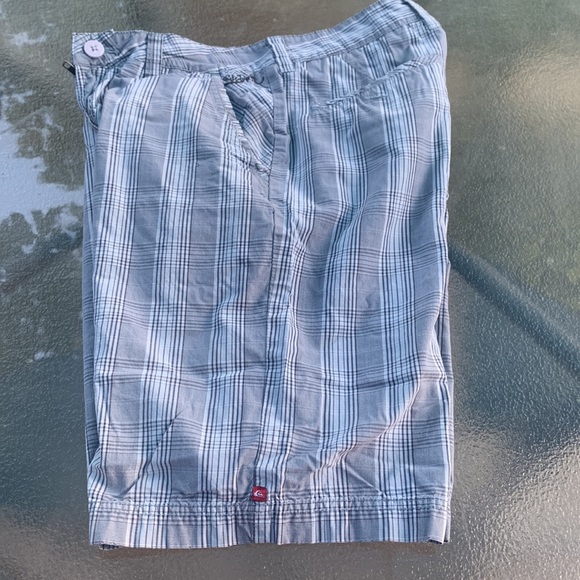 Quicksilver men’s shorts - Picture 7 of 8